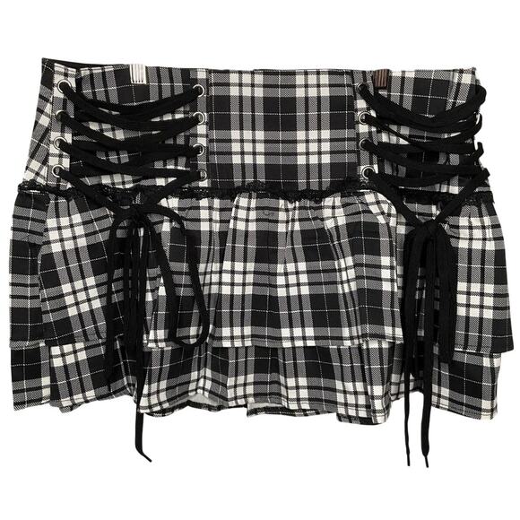 Dolls Kill Widow Pleated Plaid Skirt White Black Plus Size 1X NWT - Picture 4 of 10